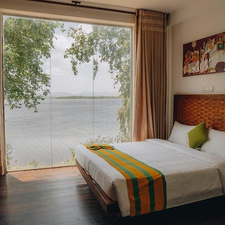 Yala Oga Reach Hotel Тиссамахарама Экстерьер фото
