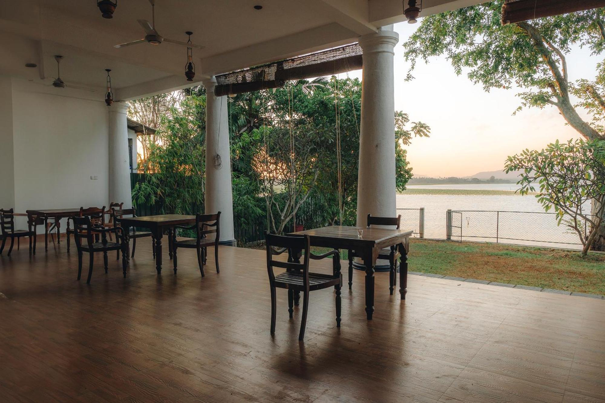 Yala Oga Reach Hotel Тиссамахарама Экстерьер фото