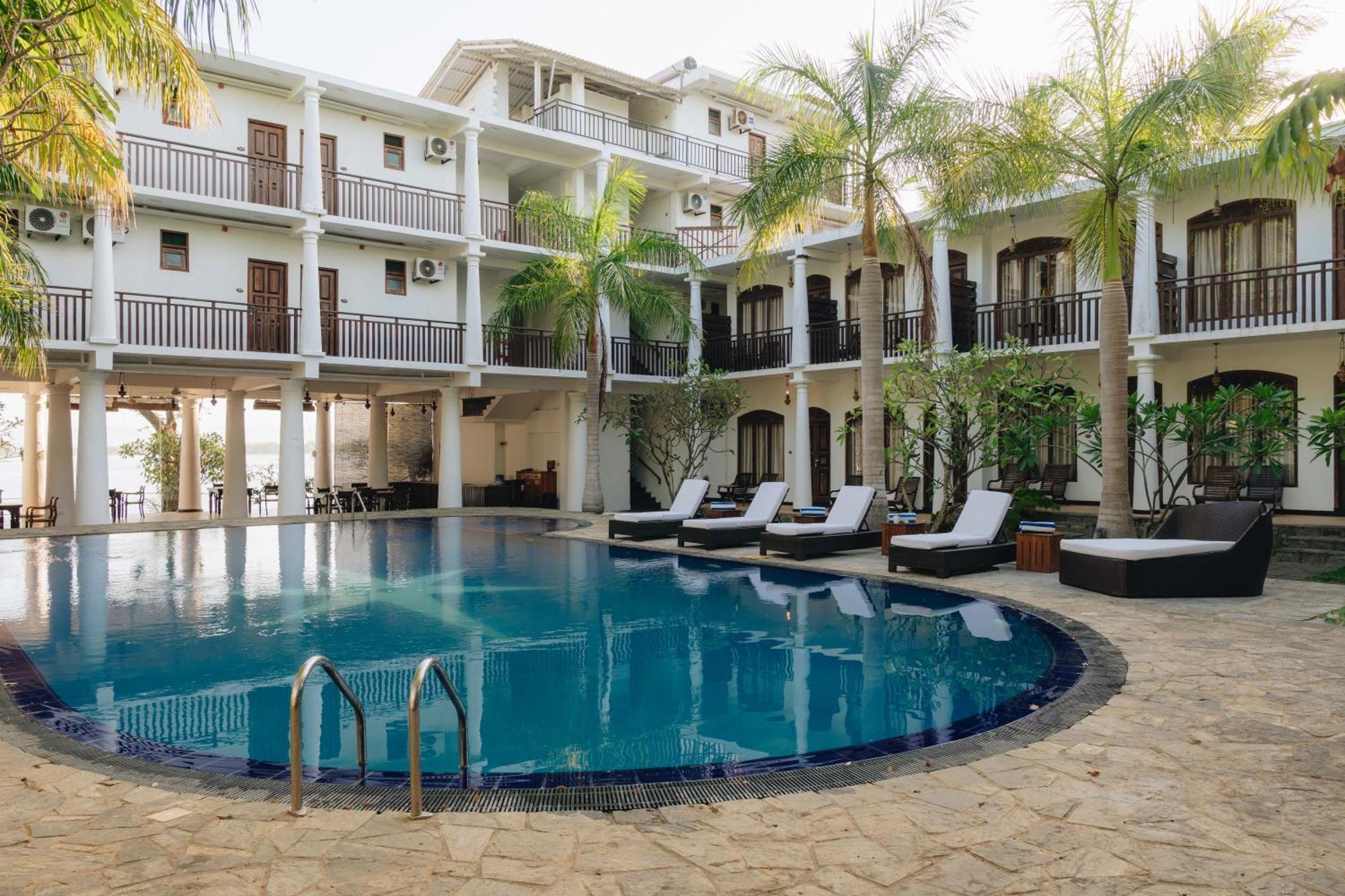 Yala Oga Reach Hotel Тиссамахарама Экстерьер фото