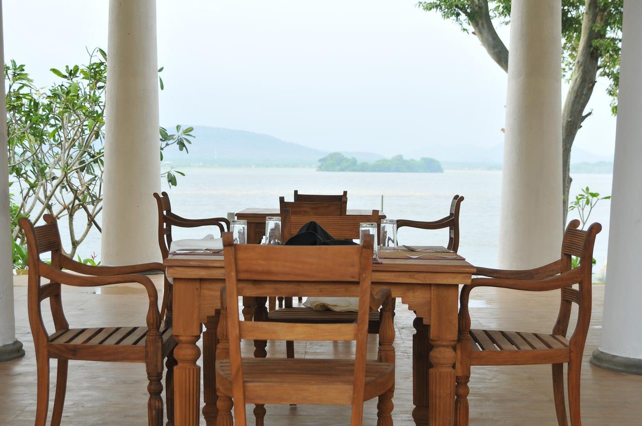 Yala Oga Reach Hotel Тиссамахарама Экстерьер фото