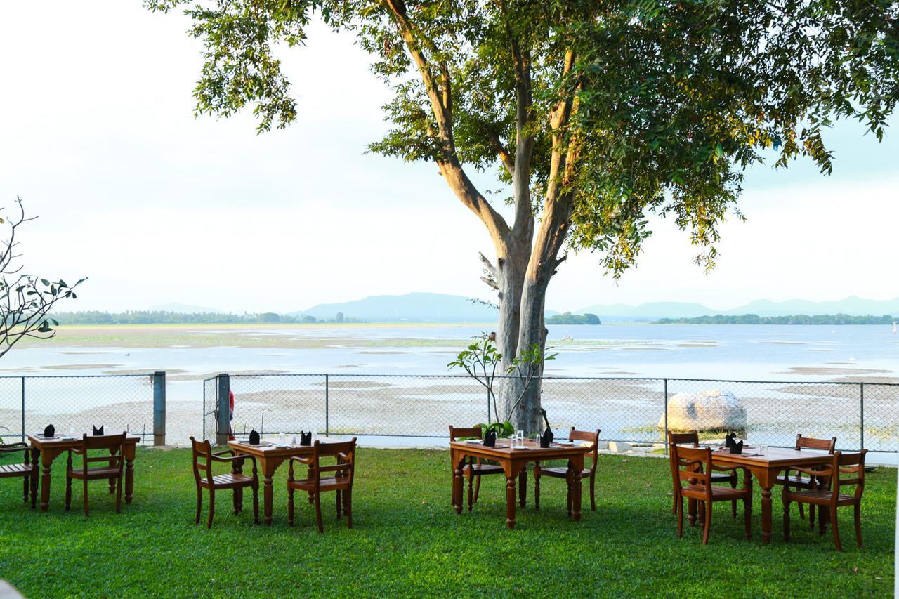 Yala Oga Reach Hotel Тиссамахарама Экстерьер фото